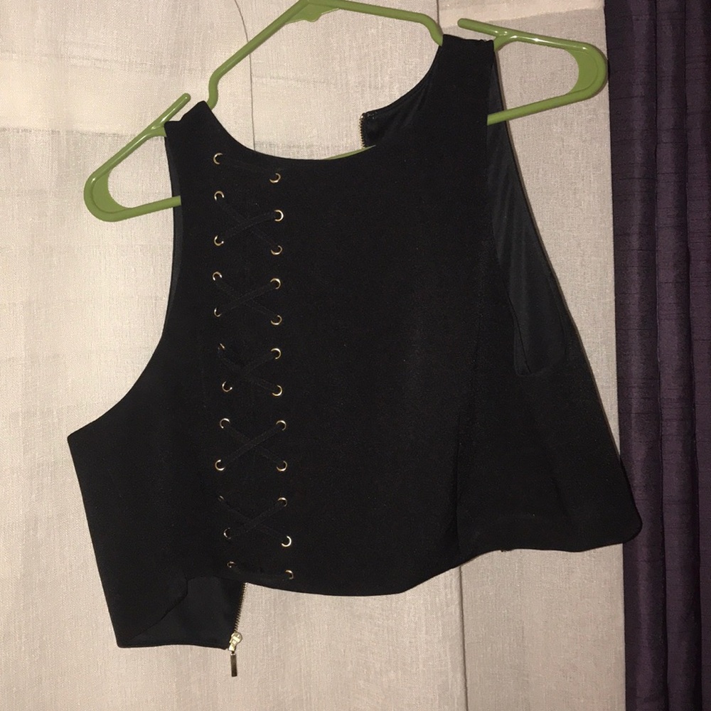 Black Crop Right “Tie-up” Shirt